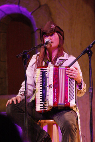 052-kateclinton09